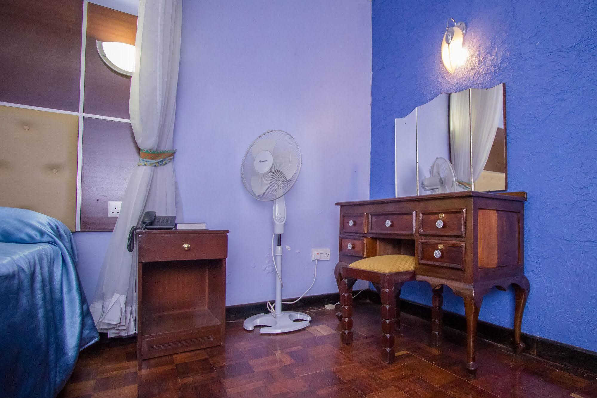 Blue Post Hotel Thika Exterior foto